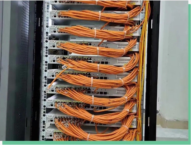 Directly using network cables with RJ-45 connectors means that once the length is cut, the port cannot be changed later. Directly using network cables with RJ-45 connectors means that once the length is cut, the port cannot be changed later.
