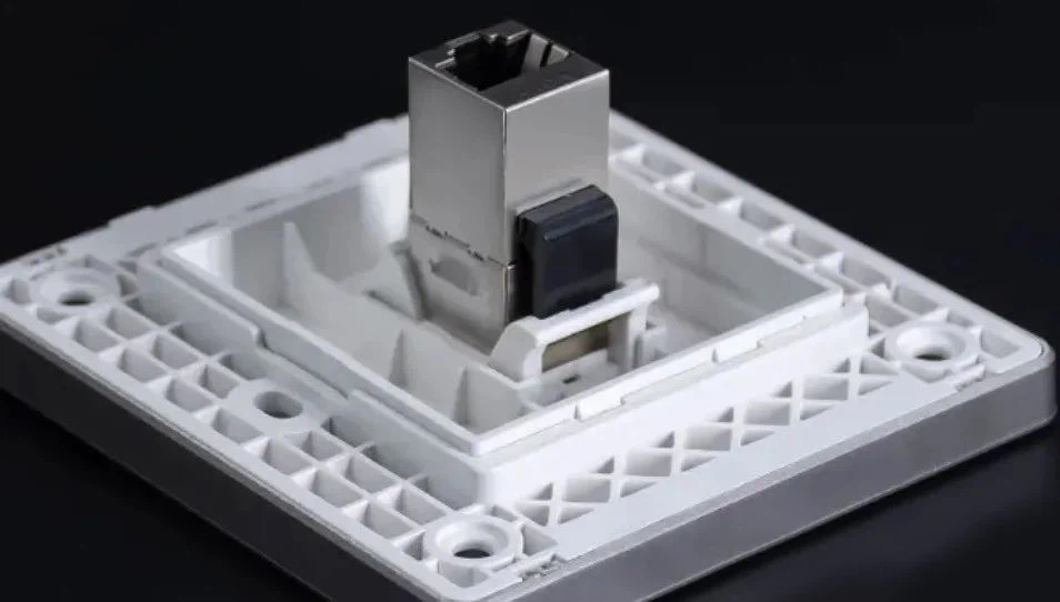 shielded RJ45 keystone jacks that are directly placed on network faceplates shielded RJ45 keystone jacks that are directly placed on network faceplates